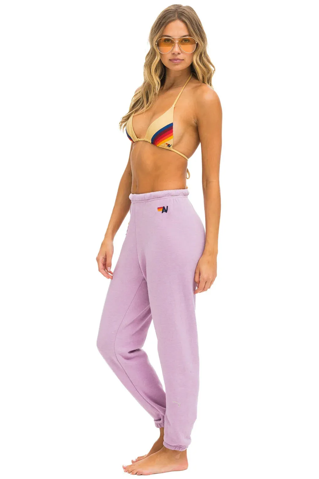 AVIATOR NATION RAINBOW HEART STITCH SWEATPANTS - MAUVE