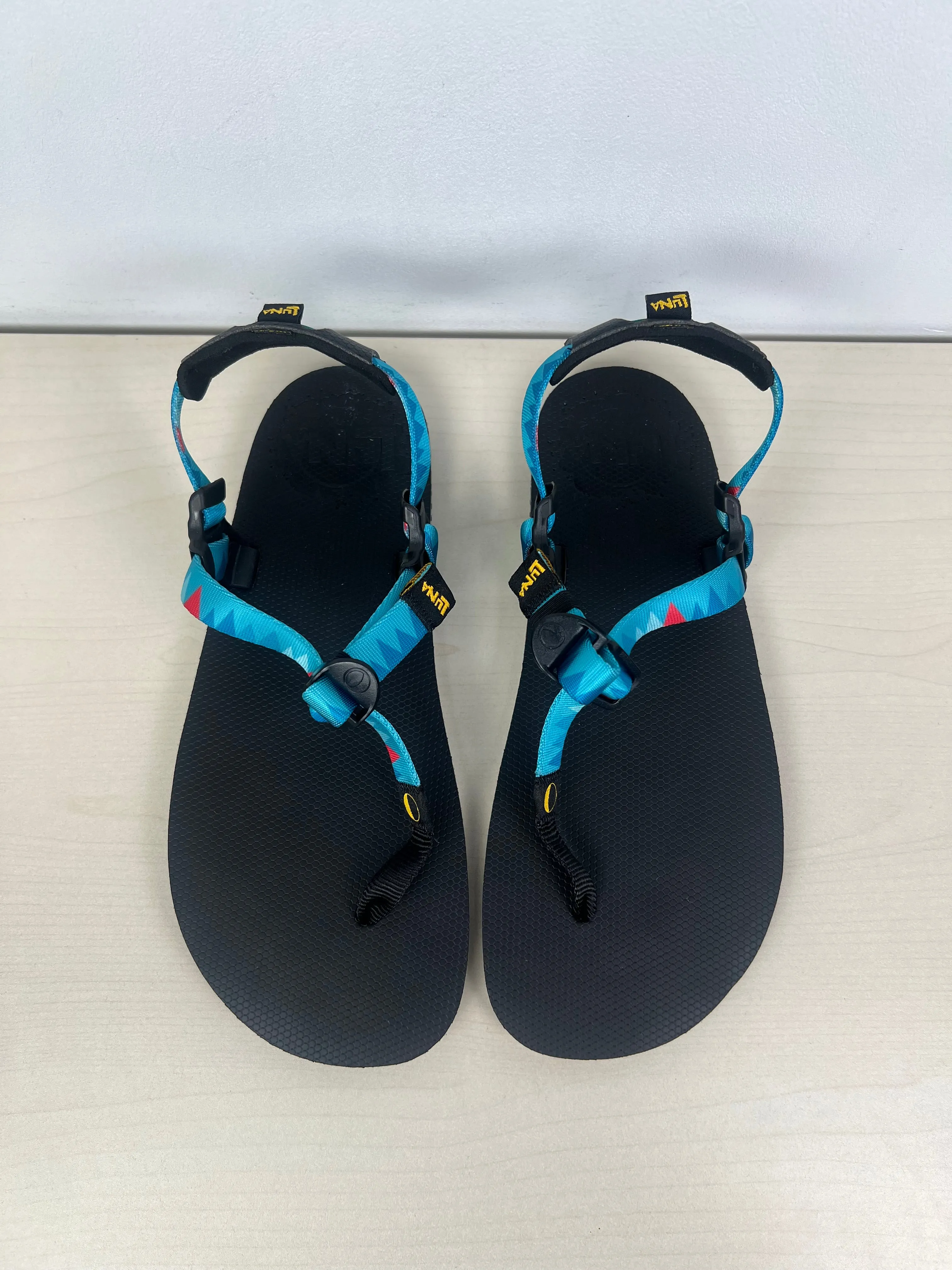 Black & Blue Sandals Sport LUNA, Size 7