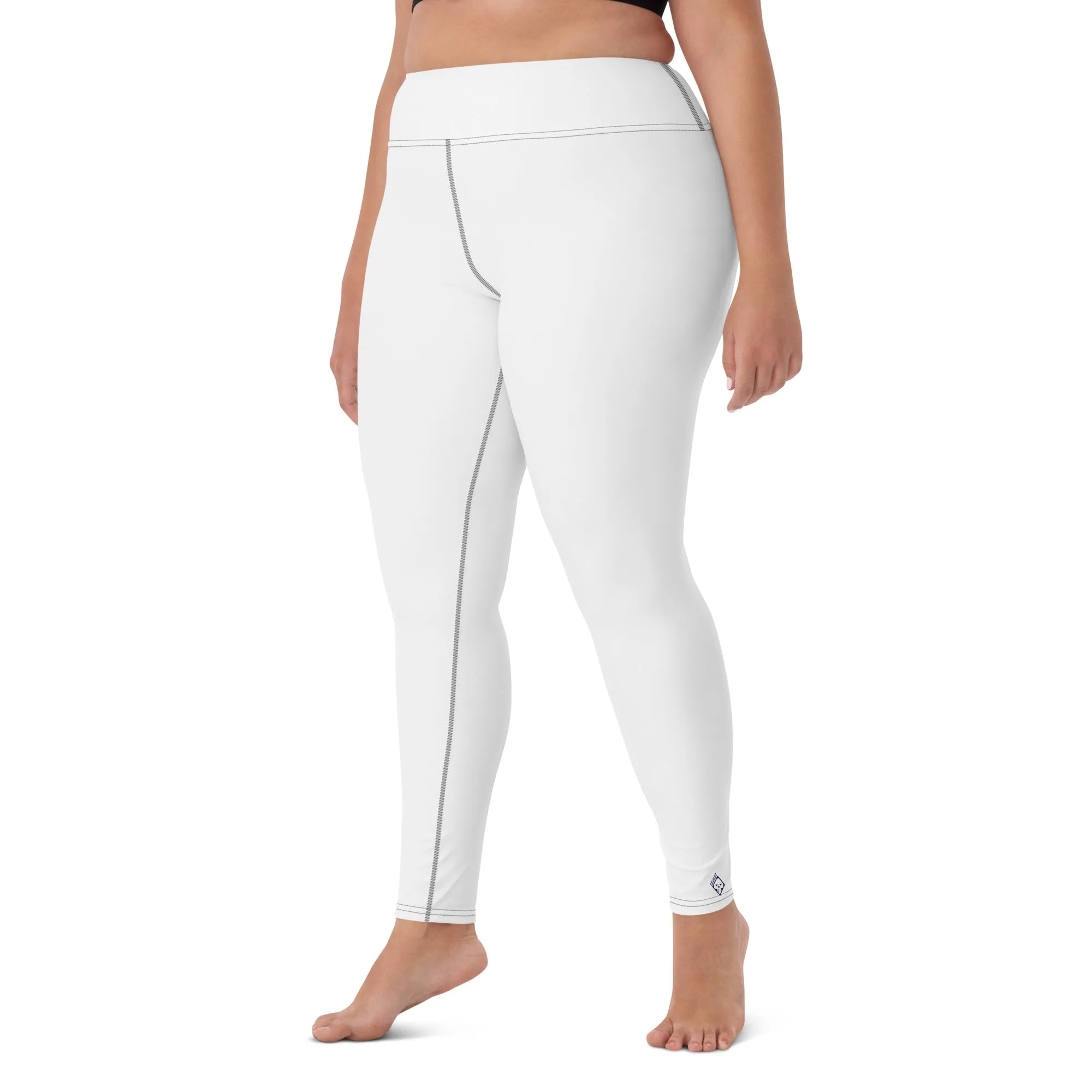 Chic Comfort: Women's Solid Color Workout Yoga Pants - Snow