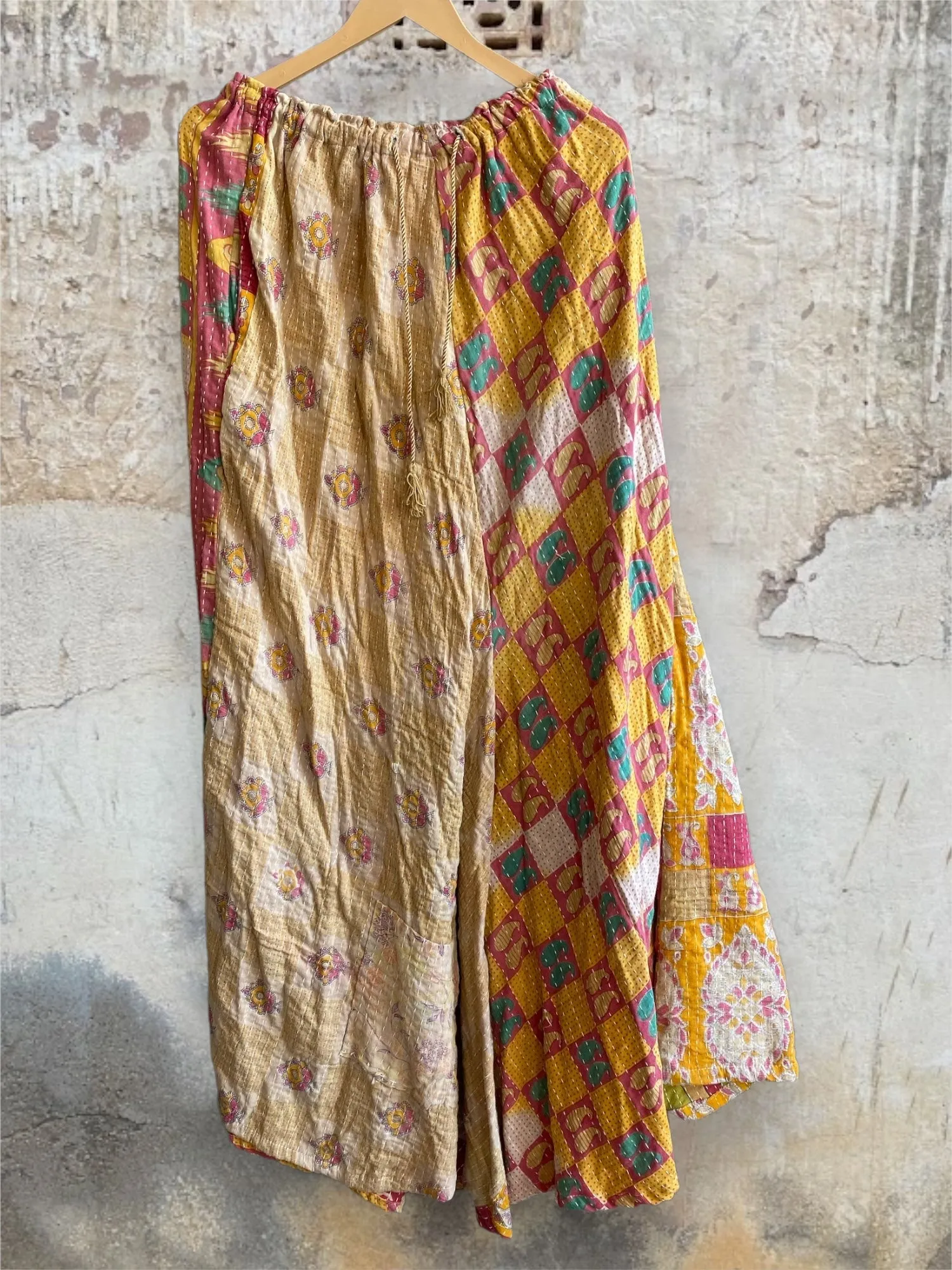 Kantha Bliss Bell Lounger 0224 440