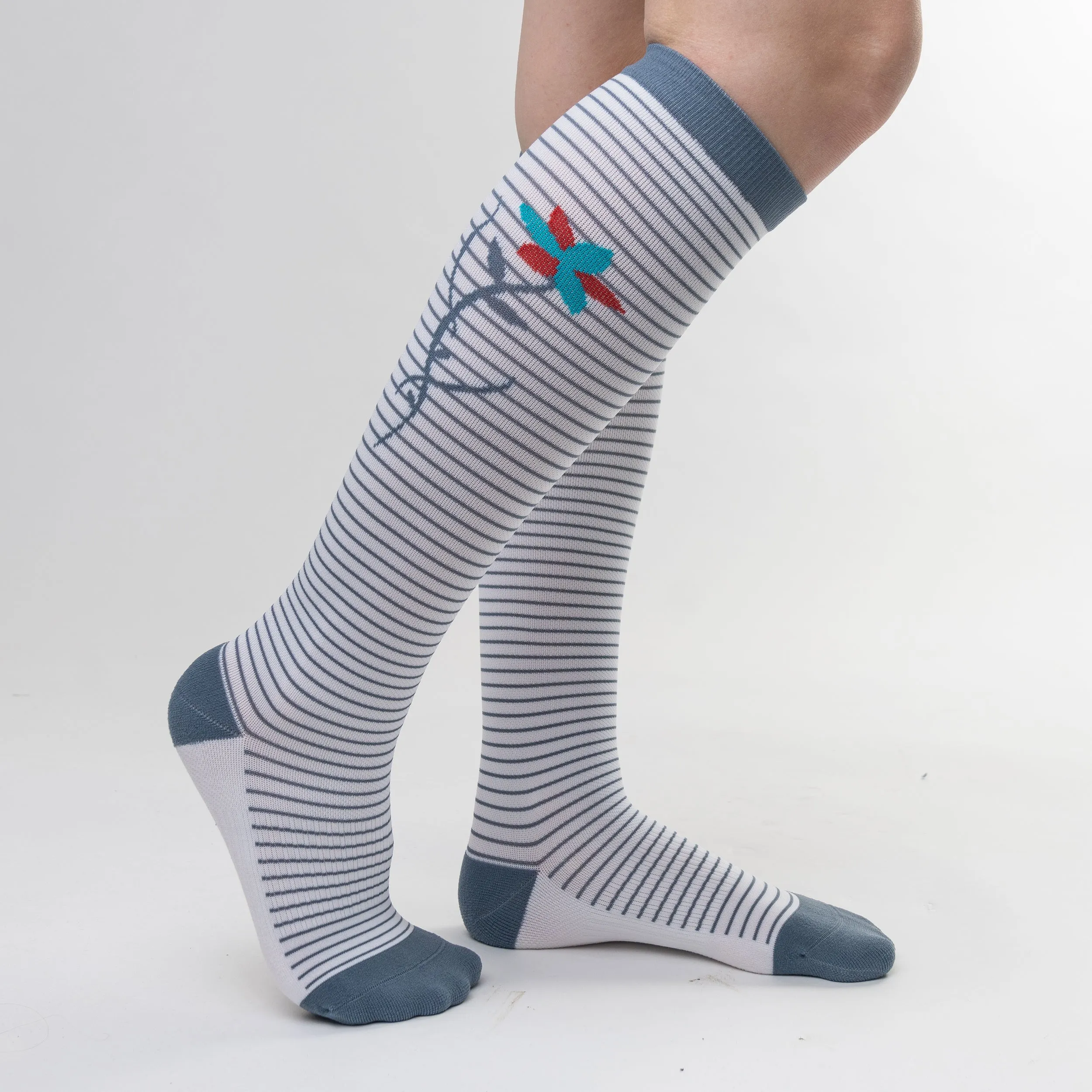 TRTL COMPRESSION SOCKS