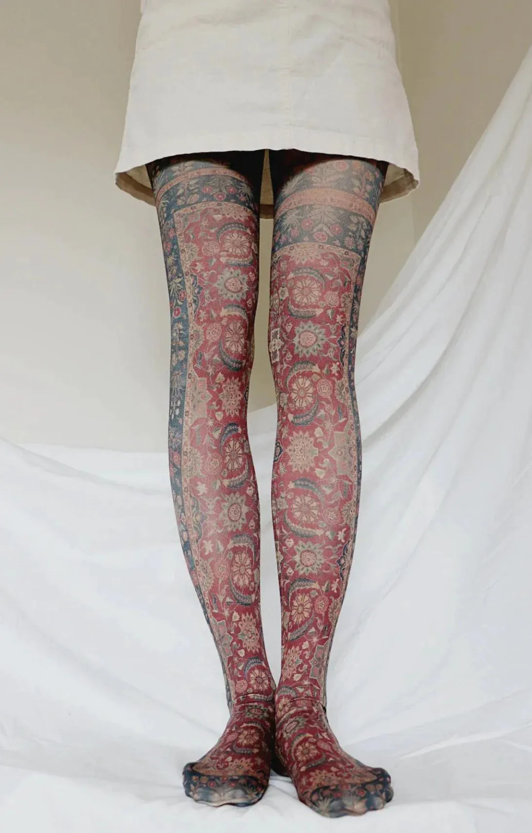 Vines and Blossom Printed Art Tights